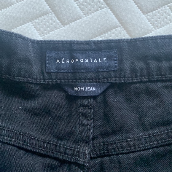 black ripped mom jeans - Picture 2 of 4